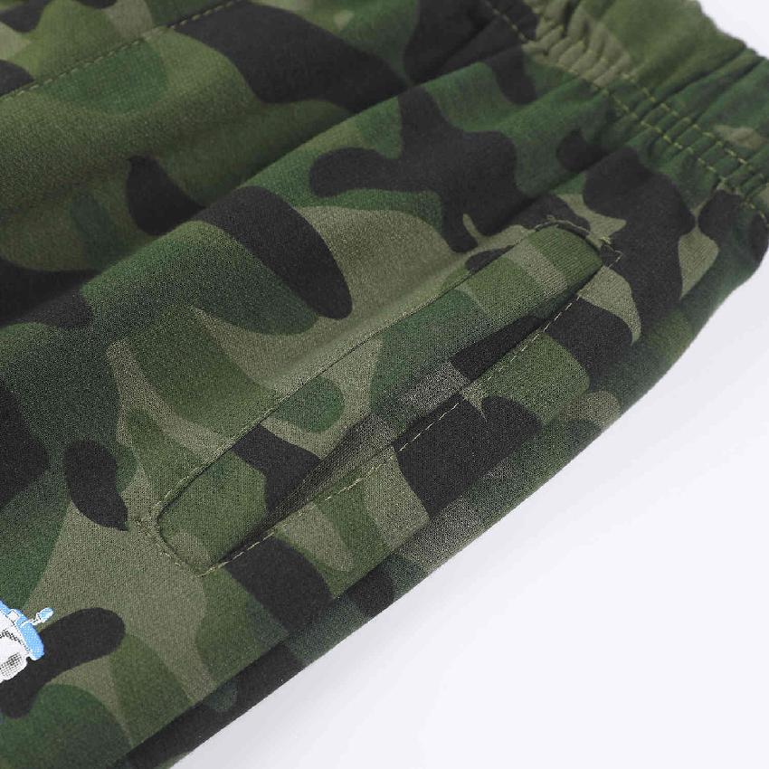 Chlapecké tepláky Kugo MT-0575 maskáčové vel.98-128